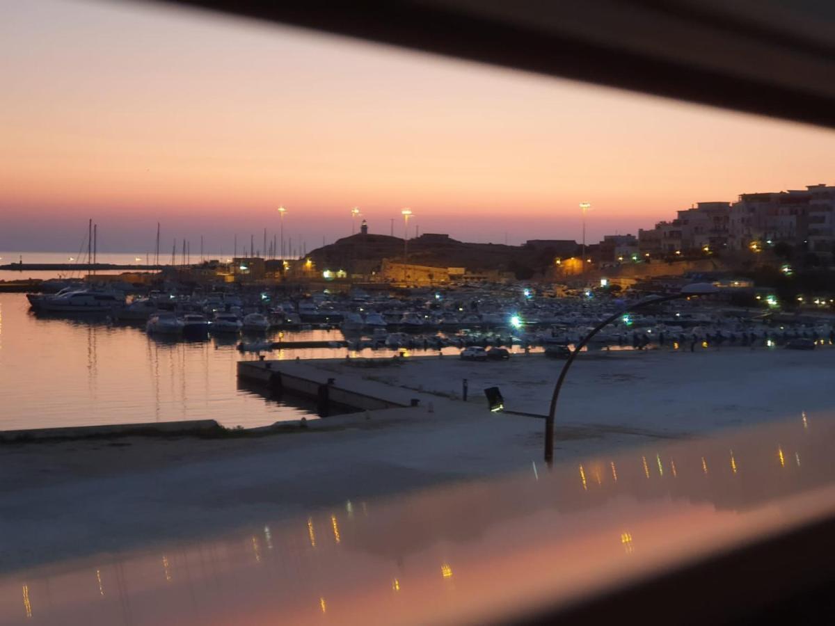 Casa Azzurro Di Mare Apartment เวียสเต ภายนอก รูปภาพ