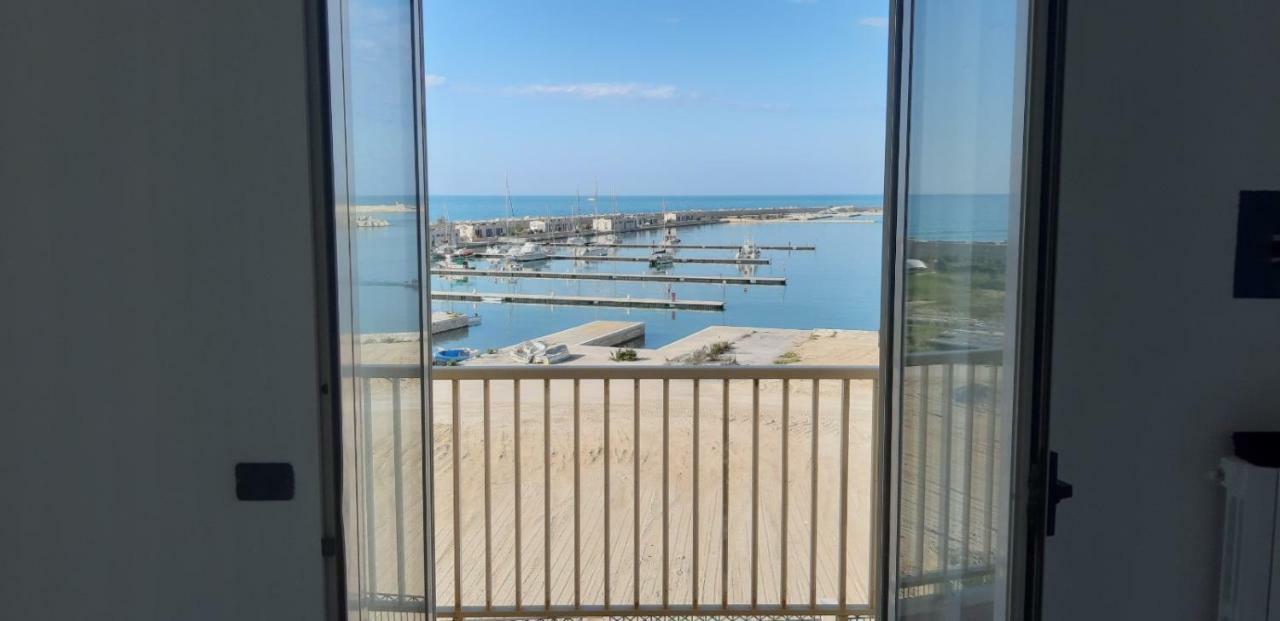 Casa Azzurro Di Mare Apartment เวียสเต ภายนอก รูปภาพ