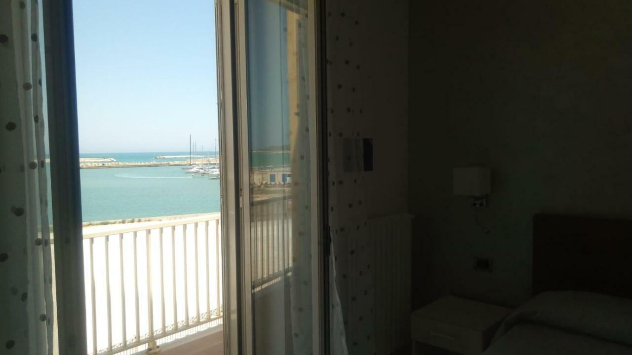 Casa Azzurro Di Mare Apartment เวียสเต ภายนอก รูปภาพ