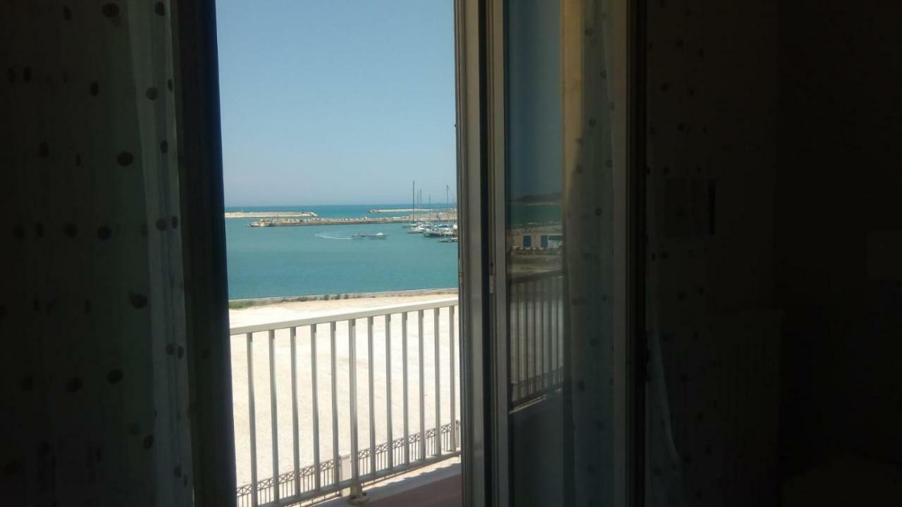 Casa Azzurro Di Mare Apartment เวียสเต ภายนอก รูปภาพ